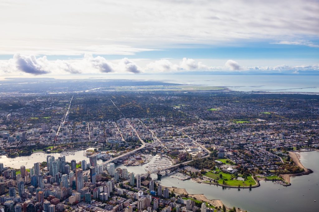 Pros and Cons of Living in Vancouver